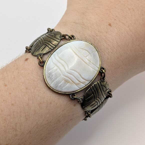 Jewelmint Carved MOP Stone Egyptian Revival Style Scarab Beetle Link Bracelet - Picture 1 of 6